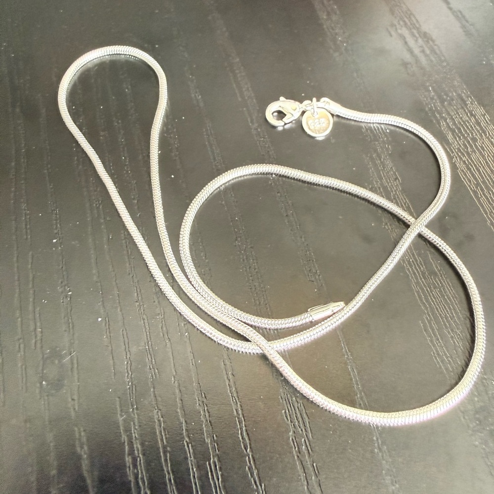 20 in - 2 mm 925 Silver snake chain.